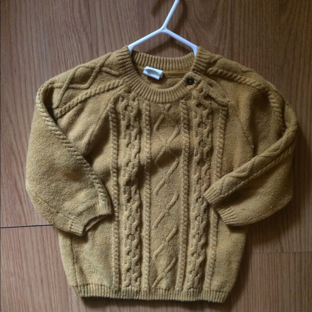 H&M sweater- tagged 12-18, fits like 2t